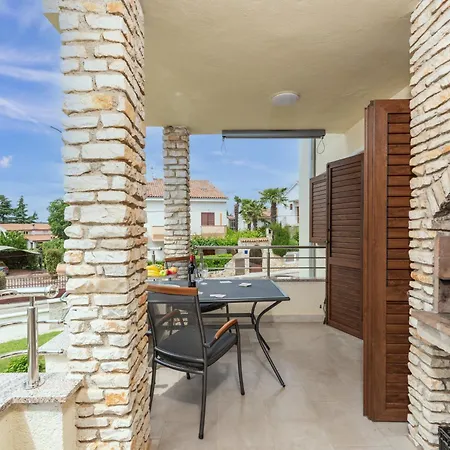 Marizela Apartment Porec