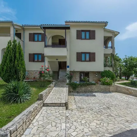 Marizela Apartment *